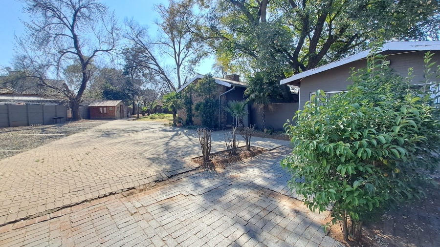 16 Bedroom Property for Sale in Universitas Free State